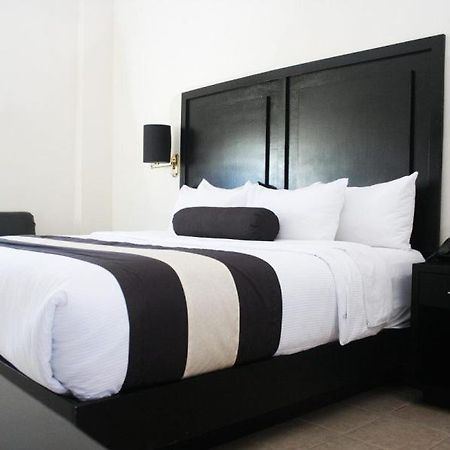 Hotel El Camino Inn & Suites Reynosa Buitenkant foto