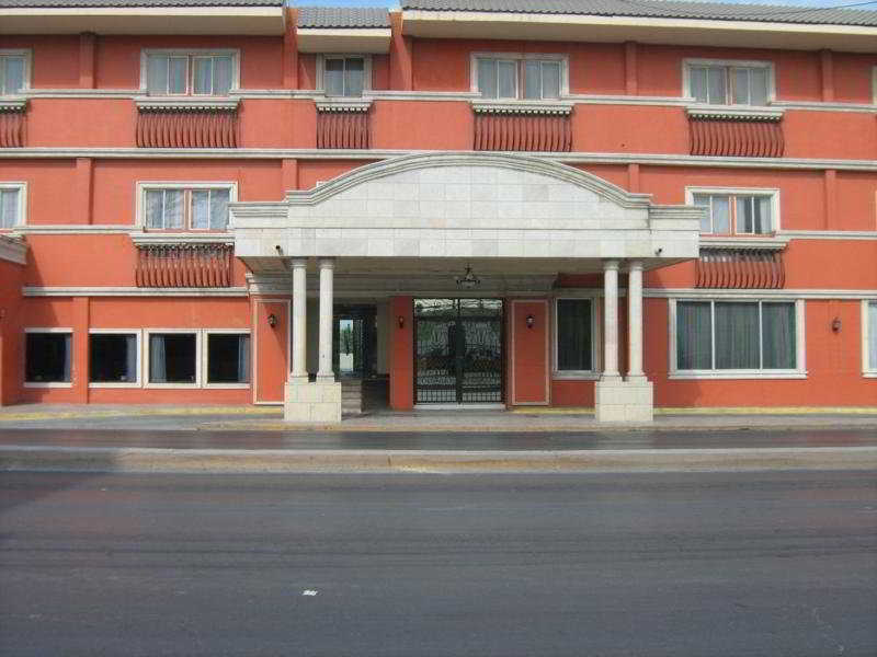 Hotel El Camino Inn & Suites Reynosa Buitenkant foto