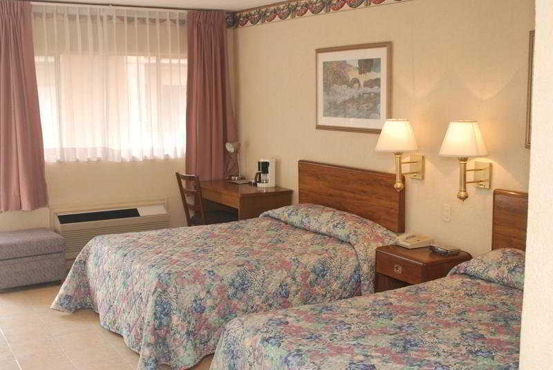 Hotel El Camino Inn & Suites Reynosa Kamer foto