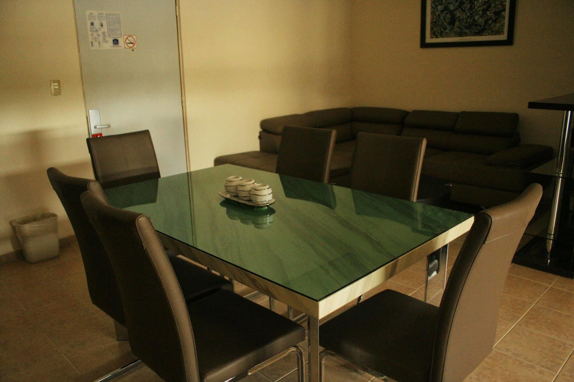 Hotel El Camino Inn & Suites Reynosa Buitenkant foto